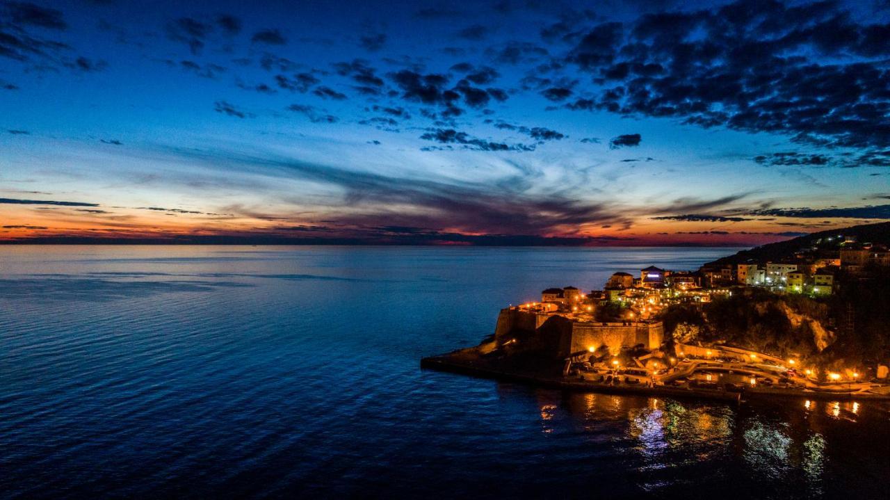 Metropolis Hotel Ulcinj Exterior foto